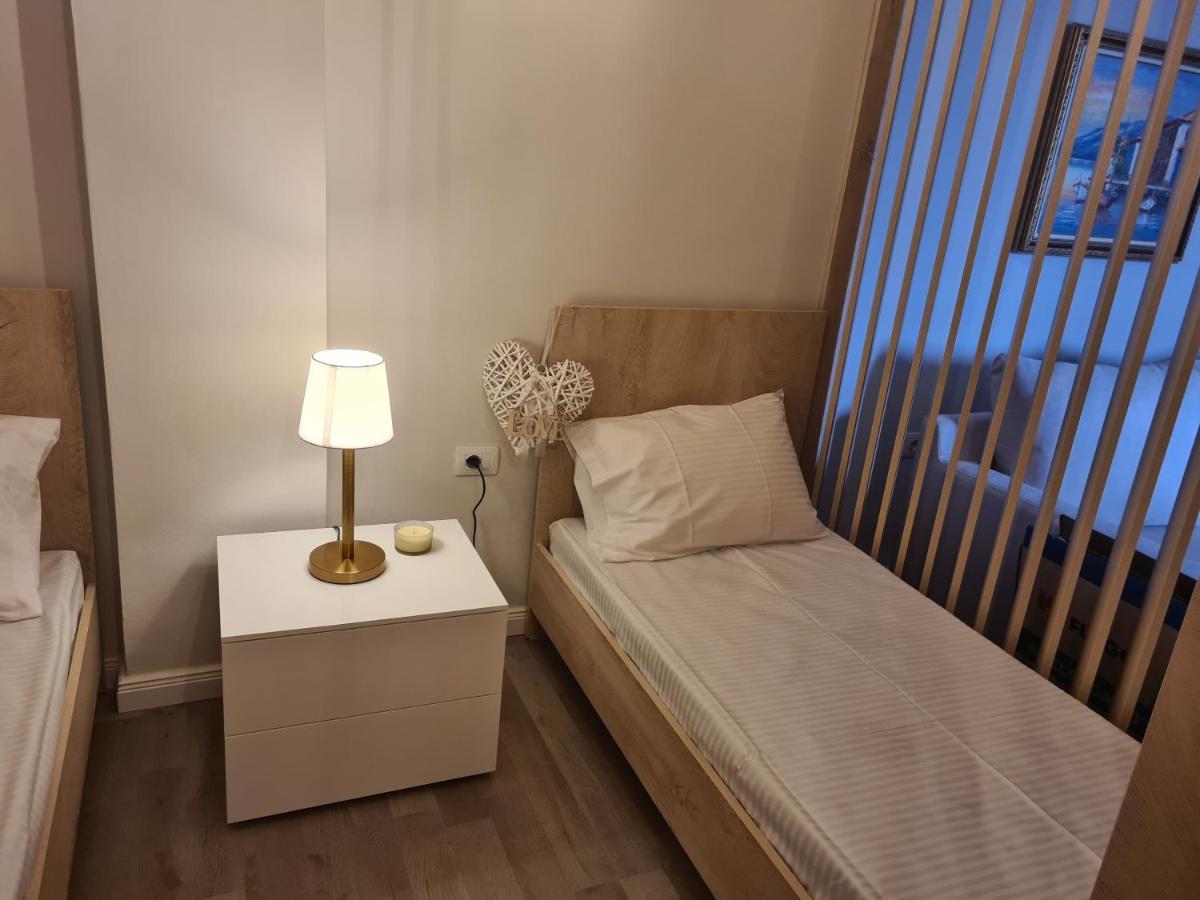 Old Beach Apartment Vlora Extérieur photo